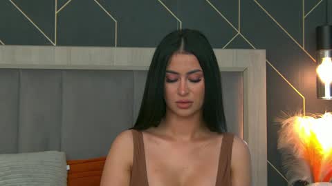 Snapshot of emylaveau chatting on May 22, 2026, 6:31 am Emy online show from May 22, 2026, 6:31 am