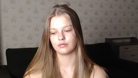 EmySway online show from December 6, 2024, 9:57 pm