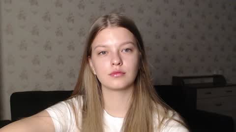 EmySway online show from December 13, 2024, 5:21 pm