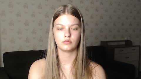 EmySway online show from December 27, 2024, 7:57 pm