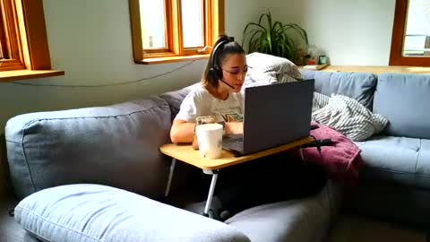 emyxxl online show from July 28, 2026, 5:23 pm