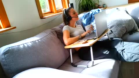 emyxxl online show from August 6, 2026, 1:13 pm