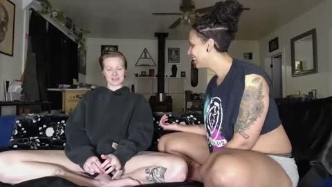 Cedar redhead and River brunette online show from January 9, 2025, 4:08 am