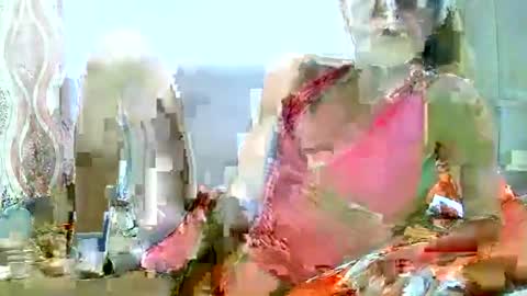 CHUN LY online show from April 12, 2026, 2:27 am