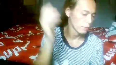 CHUN LY online show from May 15, 2026, 1:56 am