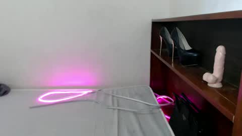 Nica online show from January 27, 2025, 5:15 pm