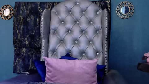 EnchantressQueen online show from May 25, 2026, 12:44 pm