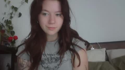 endlessly evie online show from January 1, 2025, 6:27 pm
