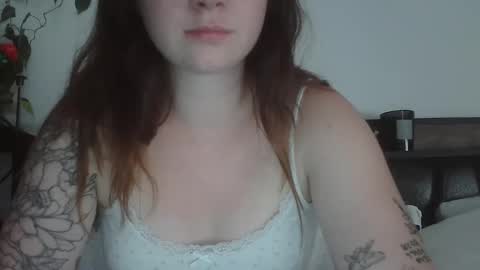 endlessly evie online show from March 11, 2025, 9:37 pm