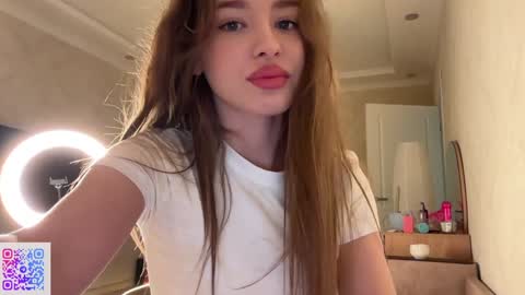 Snapshot of endlessmia chatting on September 12, 2025, 11:37 pm Mia online show from September 12, 2025, 11:37 pm