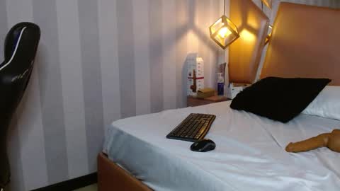 Snapshot of endlessnightfx chatting on January 31, 2025, 7:39 am endlessnightfx online show from January 31, 2025, 7:39 am