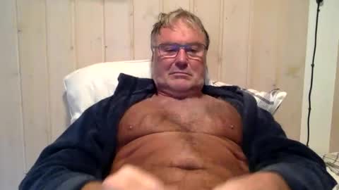 Snapshot of endurado chatting on November 2, 2025, 7:33 am endurado online show from November 2, 2025, 7:33 am