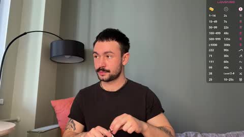 Snapshot of enen_glo chatting on March 27, 2026, 7:58 am Enen online show from March 27, 2026, 7:58 am