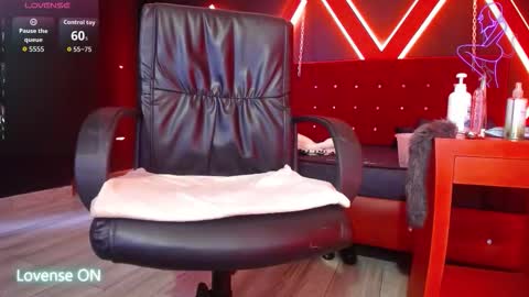 Engel online show from October 6, 2025, 11:51 am