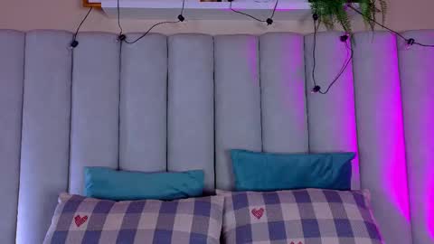 Snapshot of engelstone_ chatting on October 7, 2025, 7:55 pm  E N G E L  online show from October 7, 2025, 7:55 pm