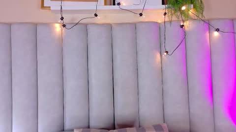 Snapshot of engelstone_ chatting on October 22, 2025, 7:35 pm  E N G E L  online show from October 22, 2025, 7:35 pm