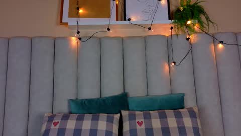 Snapshot of engelstone_ chatting on October 27, 2025, 7:40 pm  E N G E L  online show from October 27, 2025, 7:40 pm