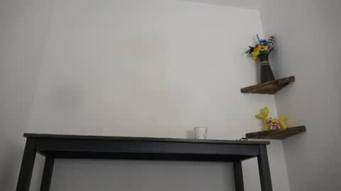 Snapshot of english_rose__ chatting on April 11, 2026, 10:52 am Rosie online show from April 11, 2026, 10:52 am