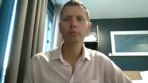 Snapshot of englishguy183 chatting on March 18, 2026, 5:49 pm EnglishGuy183 online show from March 18, 2026, 5:49 pm