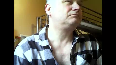 Snapshot of englishguysurrey chatting on October 7, 2025, 7:49 am englishguysurrey online show from October 7, 2025, 7:49 am