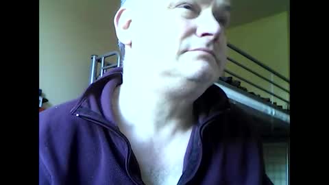 englishguysurrey online show from March 17, 2026, 9:34 am