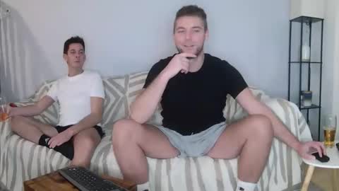 Englishladxxx online show from November 20, 2025, 11:59 pm