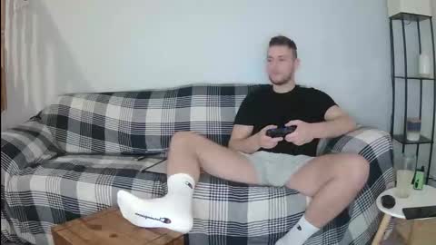 Snapshot of englishladxxx chatting on April 23, 2026, 8:33 pm Englishladxxx online show from April 23, 2026, 8:33 pm