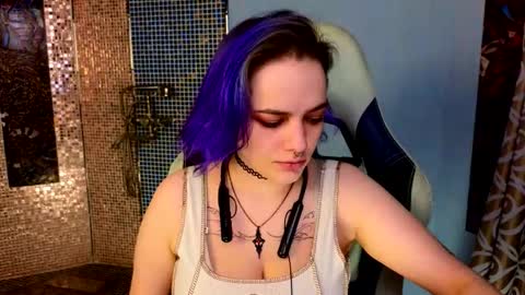 enifery online show from November 30, 2025, 1:04 pm