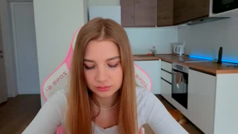 enjoyeverymoment_ online show from March 15, 2026, 10:10 am