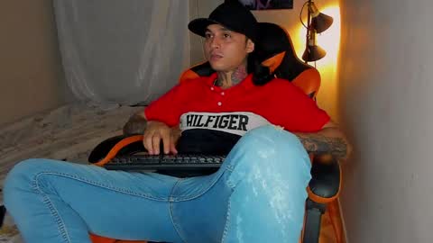 enjoymycock99 online show from May 15, 2026, 4:41 am