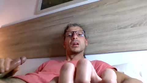 Snapshot of enri222 chatting on November 4, 2025, 11:37 pm rineking online show from November 4, 2025, 11:37 pm