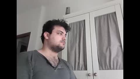 enrique696912345 online show from April 8, 2026, 3:45 pm