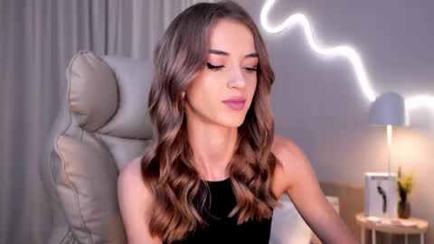 entya online show from October 17, 2025, 6:27 am