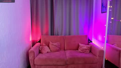 eny__kiss online show from September 9, 2025, 11:59 pm
