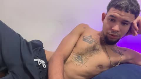 enyel_100 online show from February 10, 2026, 7:01 am