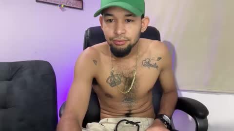 enyel_100 online show from February 11, 2026, 10:31 am