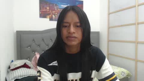 Snapshot of enyelin chatting on October 16, 2025, 2:18 pm Enyenlina online show from October 16, 2025, 2:18 pm