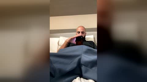 enzo8836 online show from May 19, 2026, 6:25 pm