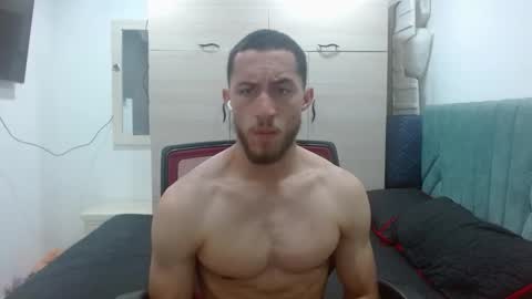 enzo_savage online show from November 18, 2025, 6:01 pm