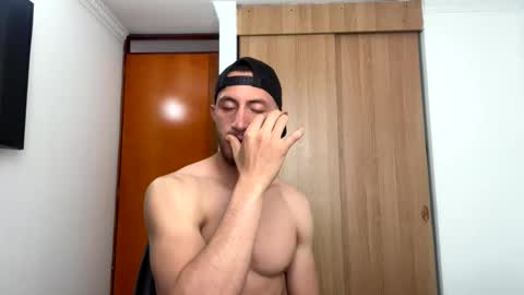 Snapshot of enzo_savage chatting on April 9, 2026, 7:41 pm enzo_savage online show from April 9, 2026, 7:41 pm