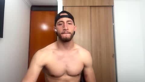 Snapshot of enzo_savage chatting on April 11, 2026, 6:01 pm enzo_savage online show from April 11, 2026, 6:01 pm