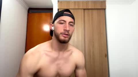 Snapshot of enzo_savage chatting on April 12, 2026, 7:30 pm enzo_savage online show from April 12, 2026, 7:30 pm