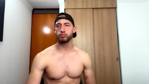 Snapshot of enzo_savage chatting on April 15, 2026, 7:58 pm enzo_savage online show from April 15, 2026, 7:58 pm