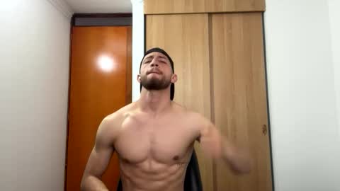 Snapshot of enzo_savage chatting on May 13, 2026, 8:16 pm enzo_savage online show from May 13, 2026, 8:16 pm