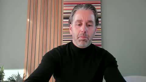 Snapshot of enzoenzo7 chatting on March 27, 2026, 8:26 am Enzos Massive Cock online show from March 27, 2026, 8:26 am
