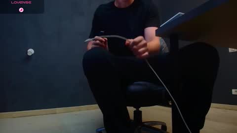 EnzoRace online show from October 22, 2025, 4:46 am