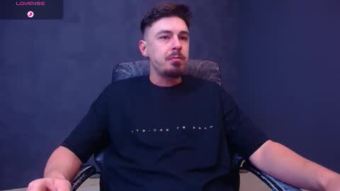 EnzoRace online show from November 25, 2025, 6:02 am