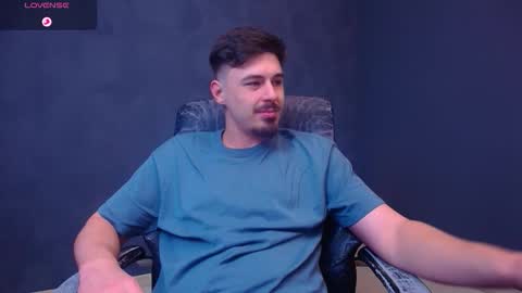 EnzoRace online show from November 26, 2025, 6:25 am