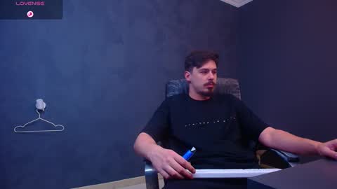 EnzoRace online show from January 16, 2026, 5:22 am