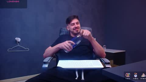 EnzoRace online show from February 3, 2026, 6:22 am